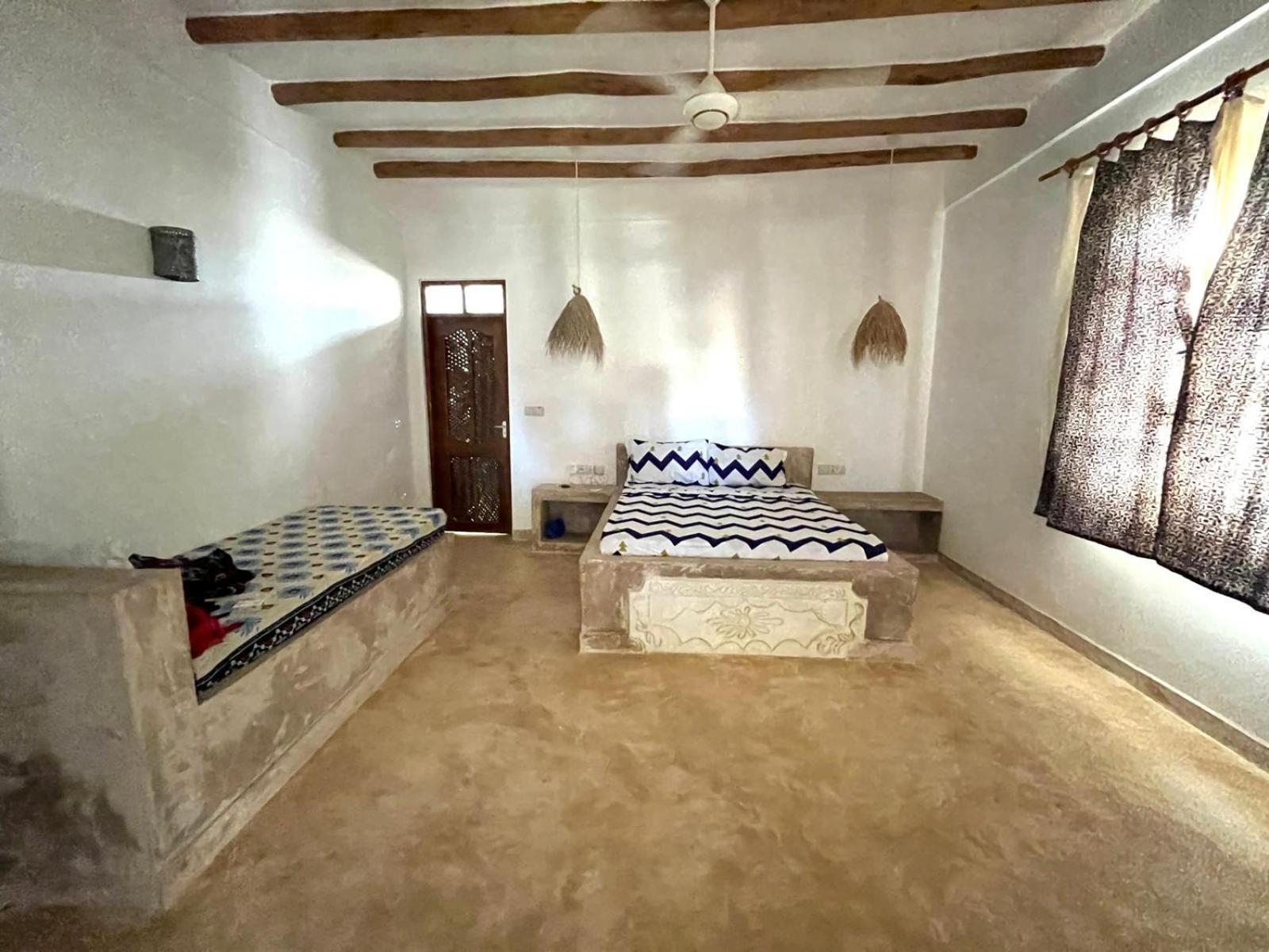 Apartment Mgongo Tree House